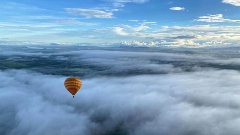 雲の上は幻想的な景色