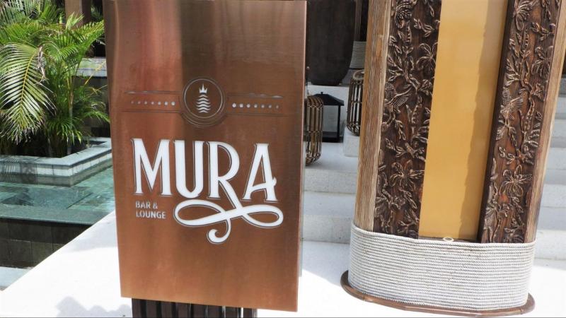 「MURA BAR」の入口