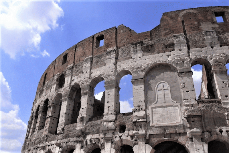 ローマの人気観光スポット・コロッセオ