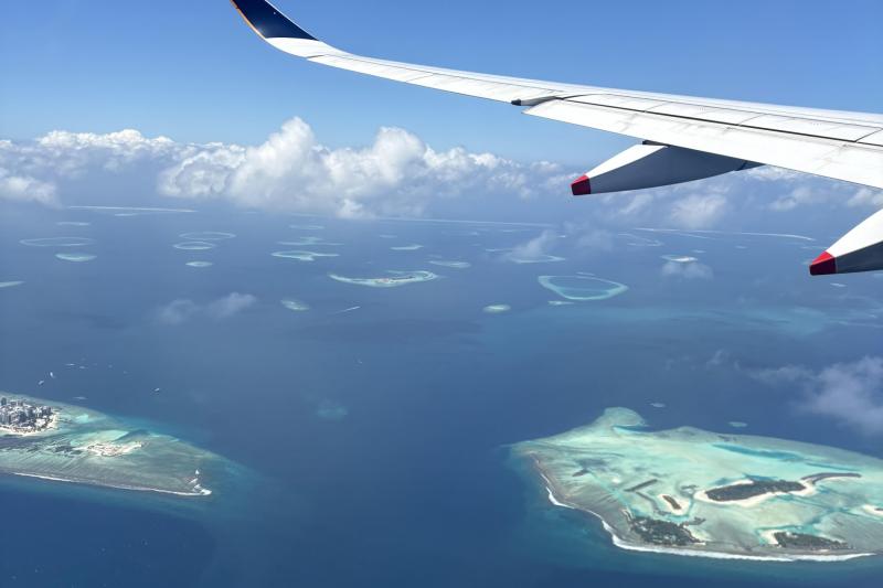 飛行機から見えた環礁