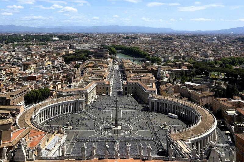 バチカン市国のサン・ピエトロ寺院（イタリア）
