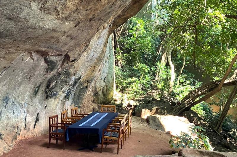 小グループ向けの大きなテーブル