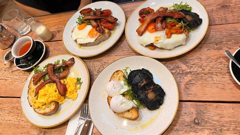 イギリスでの食事（イングリッシュブレックファスト）