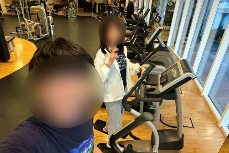 ドバイステイ中。ホテル内のジムで！