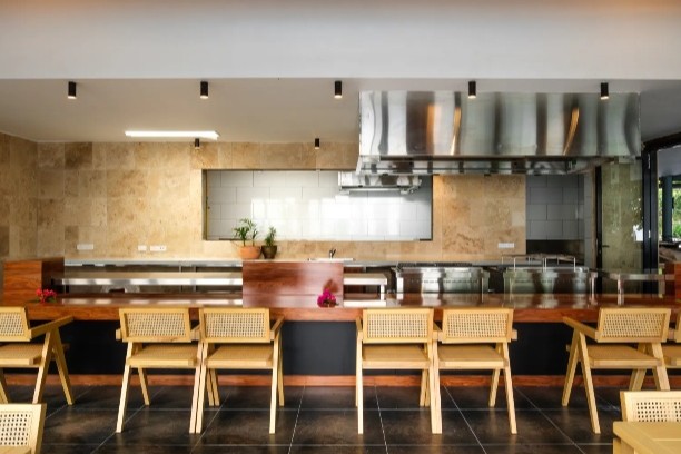 ユウヒ ロバタ グリルレストラン