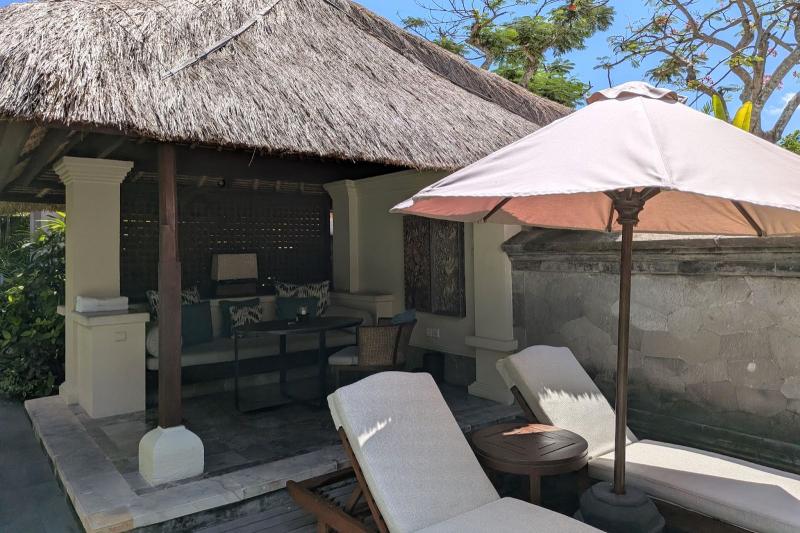 屋外リビングスペース