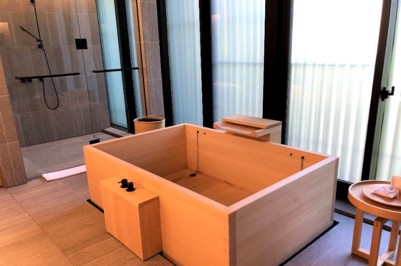 檜の浴槽