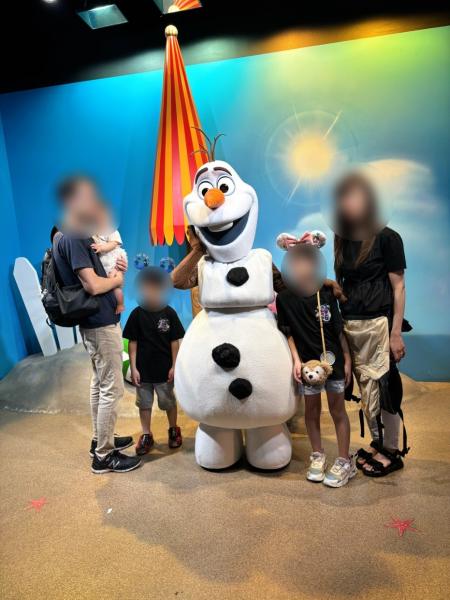 オラフと5人そろっての記念撮影