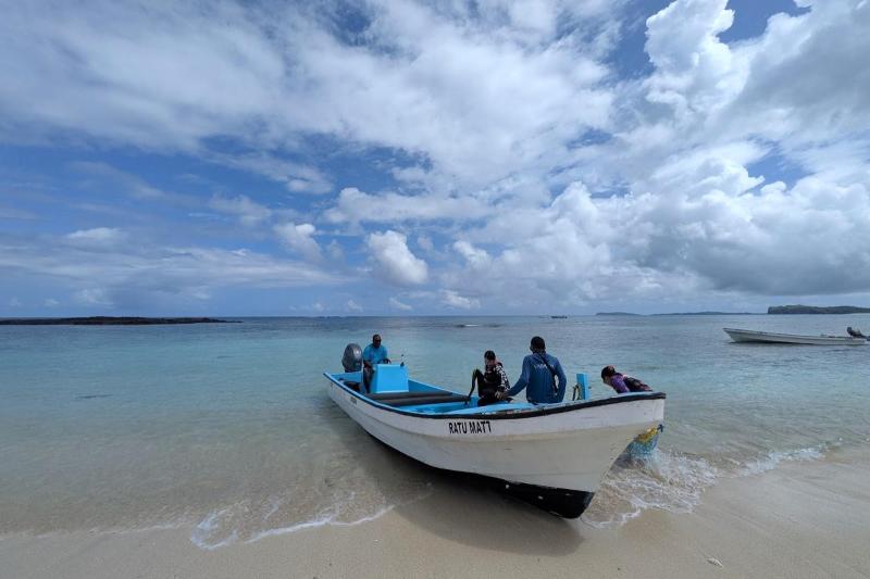 スピードボートには屋根がないので日焼け対策は必須！