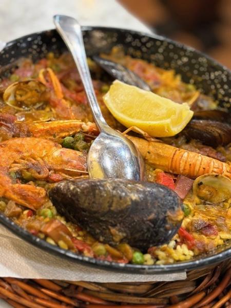 本場のパエリアがおいしすぎて…サングリアもおいしかった！