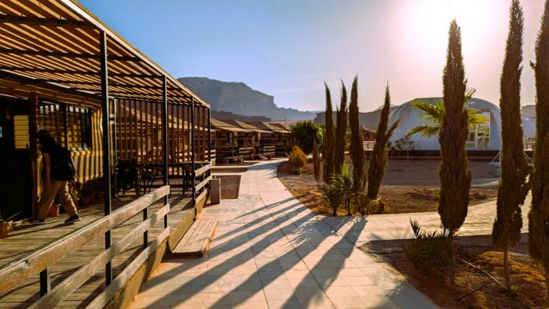 キャンプ内ロビー前