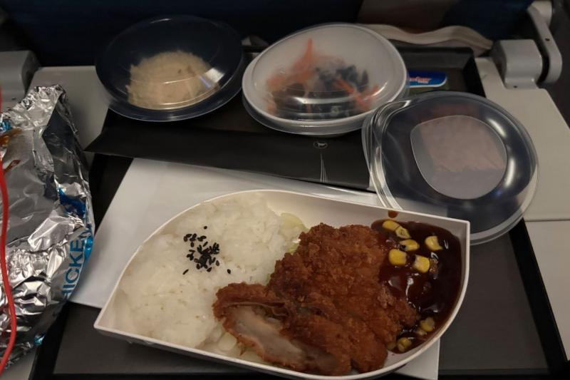 チキンを選びました。量もそこそこありおいしかったです