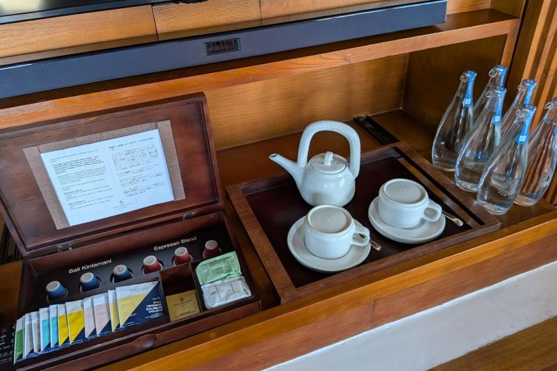 お水、コーヒー、紅茶は無料