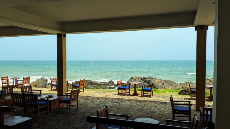 リゾート感あふれるロビー