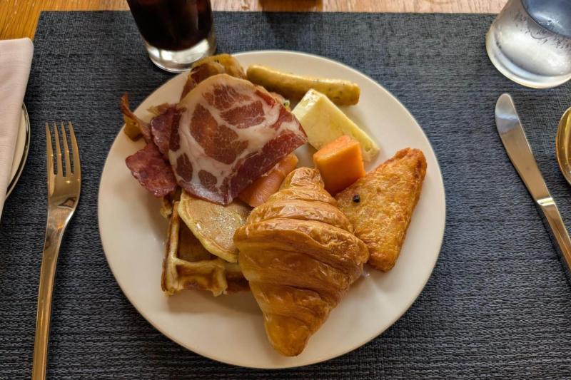 オーシャンテラスでの朝食バイキング