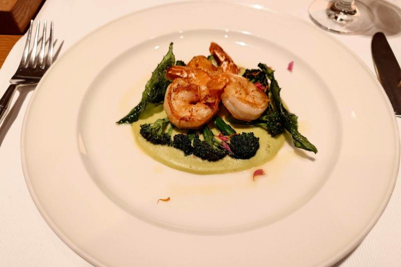 エビのグリル。海はないですが魚介類も美味しくいただきました