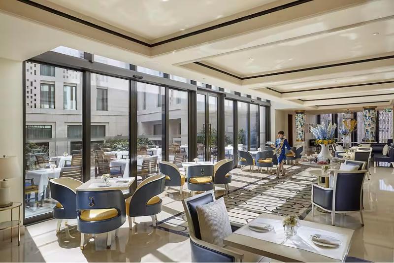 Mandarin Lounge