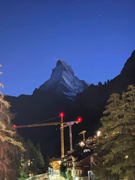 夜のマッターホルン