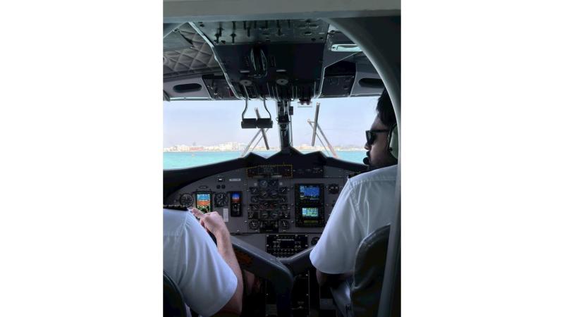 水上飛行機では、永井さんに教えていただいたとおり、最前列に座りました。コックピットかっこいい！
