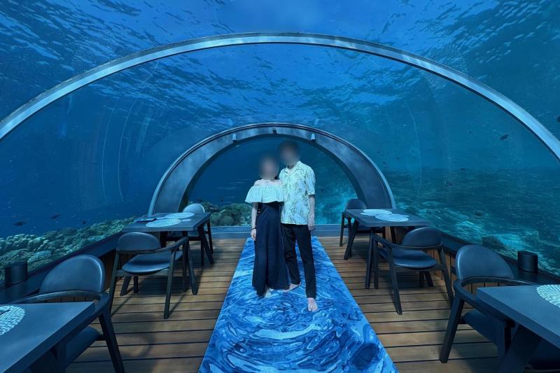 フラワリ アイランド リゾートの水中レストラン