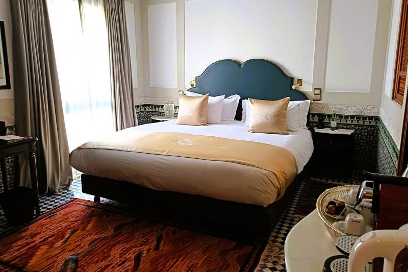 ベッドルーム。最もベーシックな「トレンディ リヤドルーム」よりも窓が大きく明るいお部屋です