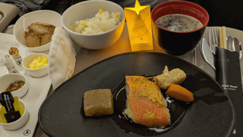羽田便のメイン料理（日本食・魚のグリル）