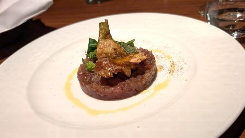 マグロのタルタル アーティチョークのせ