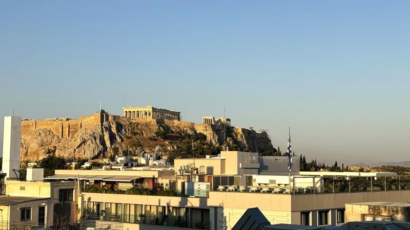 ホテル最上階から見えるアクロポリス