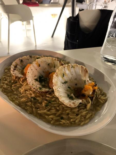 サントリーニのフィロステファニで食べた米粒型のパスタ