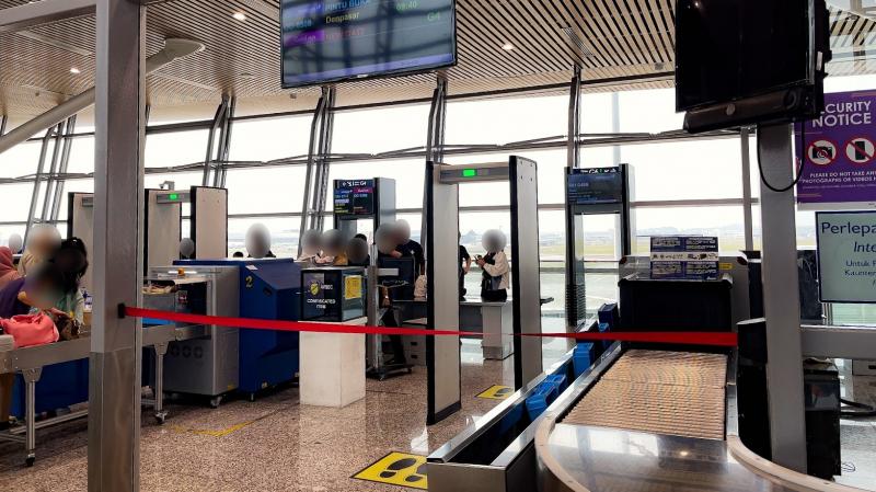 搭乗口前手荷物検査