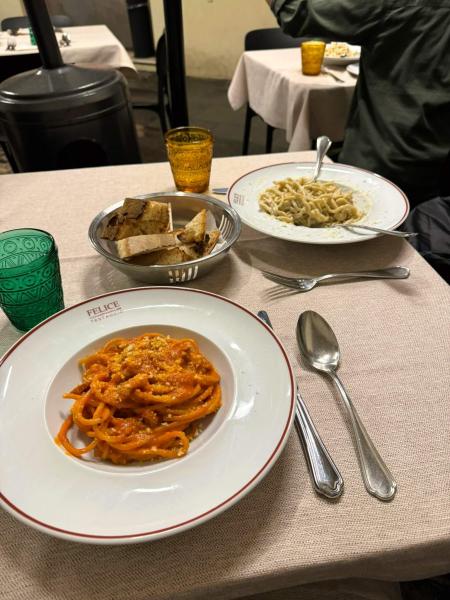 ローマの「Felice a Testaccio」での食事