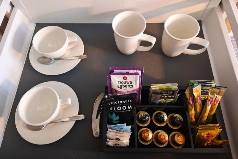 お部屋でコーヒーや紅茶もお楽しみいただけます