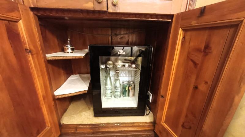 ミニバーのドリンクも毎日補充してもらえます