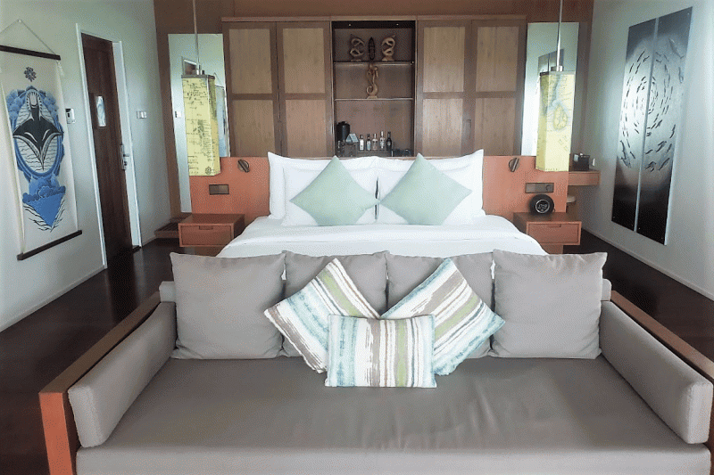室内は白とグリーンを基調としたナチュラル系の爽やかな装飾
