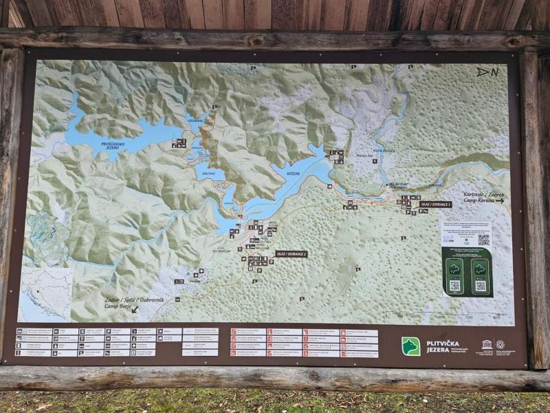 公園内の施設、ポイントの案内板