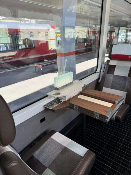 氷河特急の車内