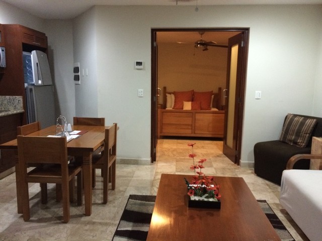 CACANTOのお部屋。すべての部屋にキッチンがついており、広々！ 朝食はお部屋に運んできてくれます