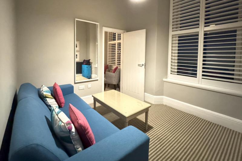 入口すぐのリビングエリア