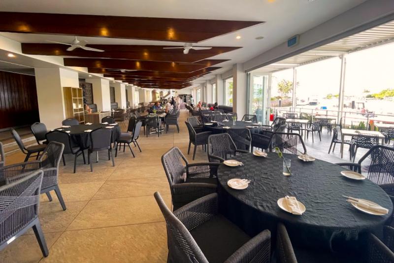 リビエラレストラン＆バー