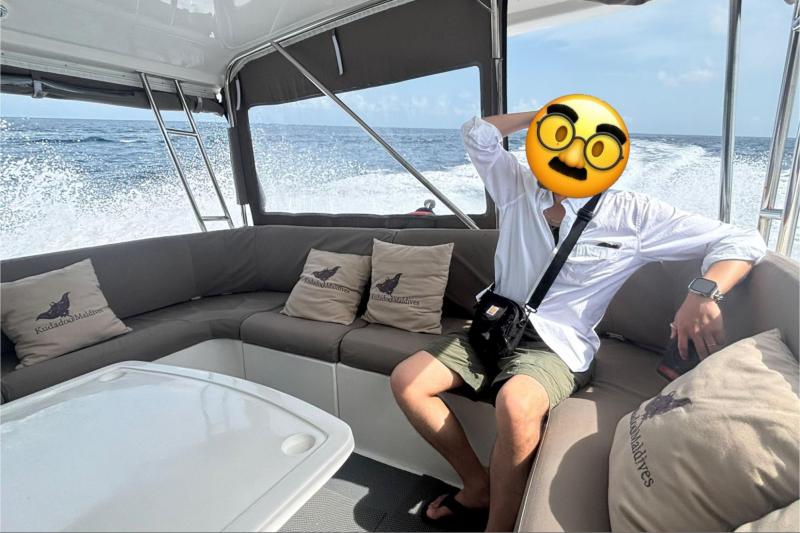 スピードボートでクダドゥ モルディブ プライベート アイランドへ移動