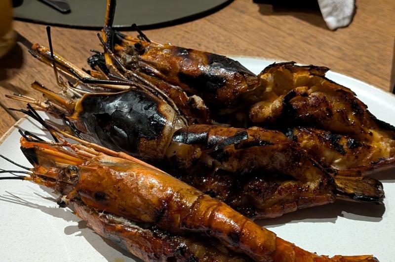 焼きたての海老のグリルは身もプリプリ