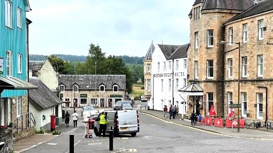 スコットランド滞在中、ネス湖ツアーへ（スターリング近郊の小さな町カランダー）