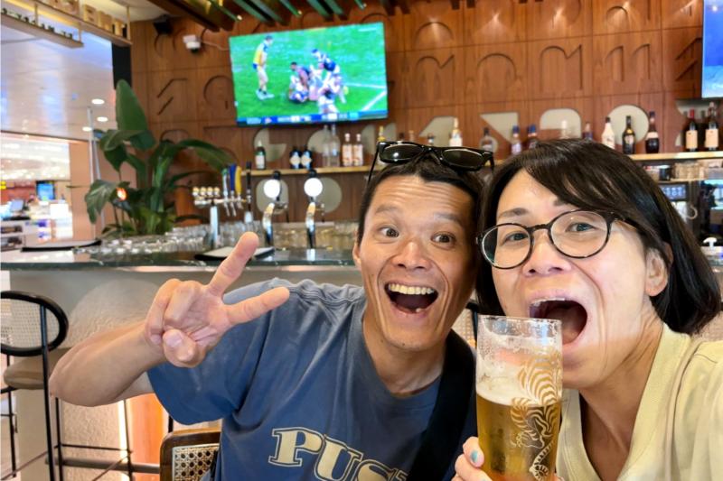 チャンギ国際空港。1杯なんと800円くらい