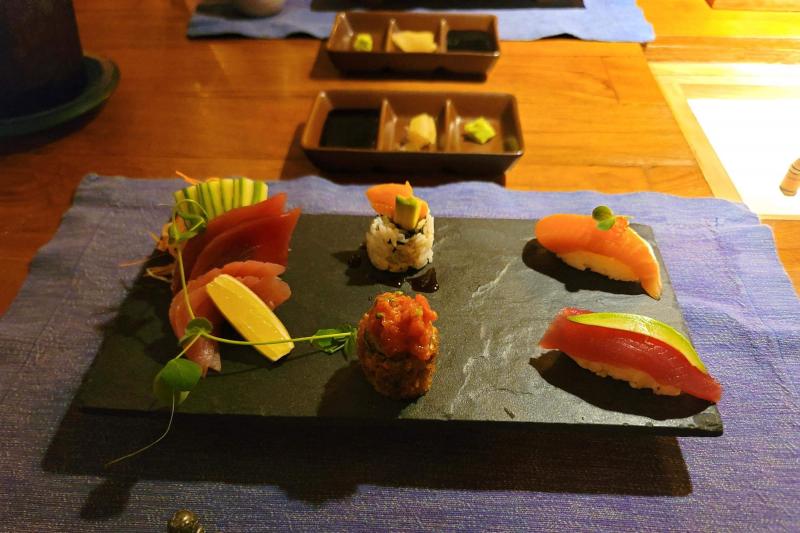 バイ ザ シーでの日本食