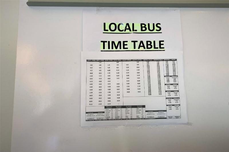 ローカルバスの時刻表もはってあるので、事前に時刻表を確認してから移動していただくと効率良くまわれます