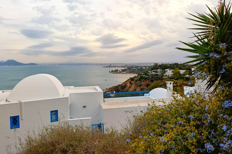 路地を抜けると見晴らしの良いところにたどり着きます