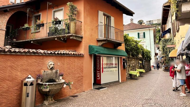 石畳の細い路地が入り組んでいます