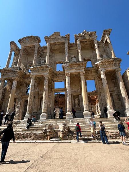 エフェソスのローマ遺跡「ケルスス図書館」
