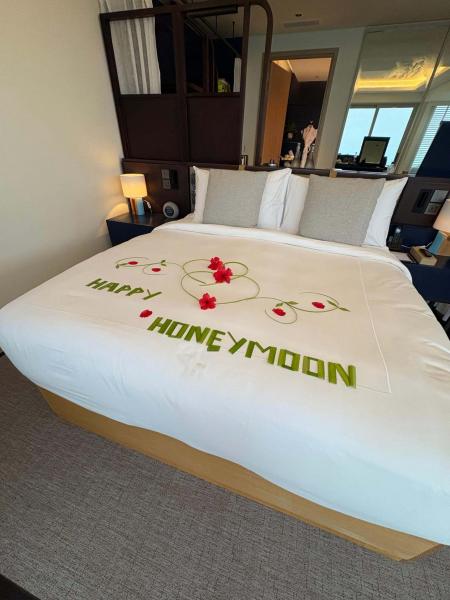 ヴィラのベッドの飾り付け