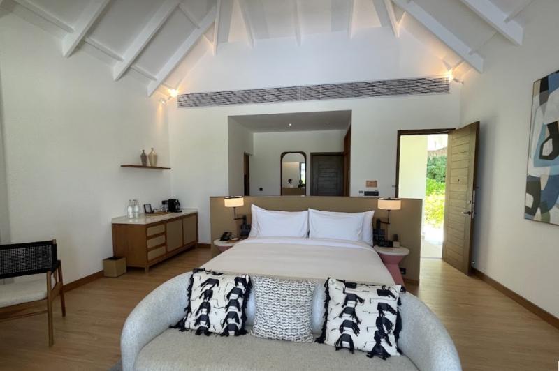 天井が高く明るい室内